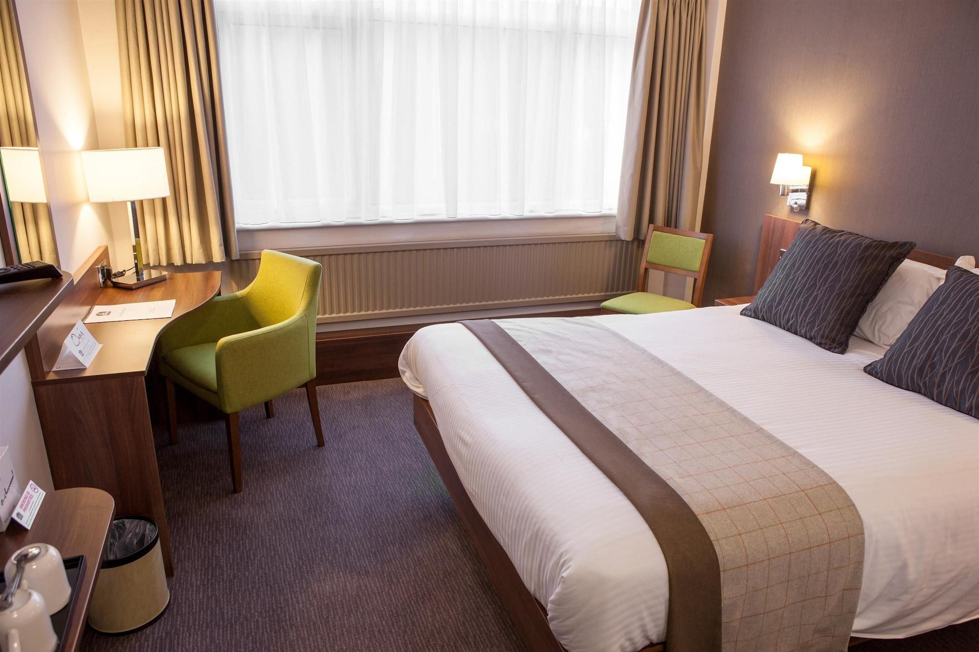 Cresta Court Hotel Altrincham Buitenkant foto