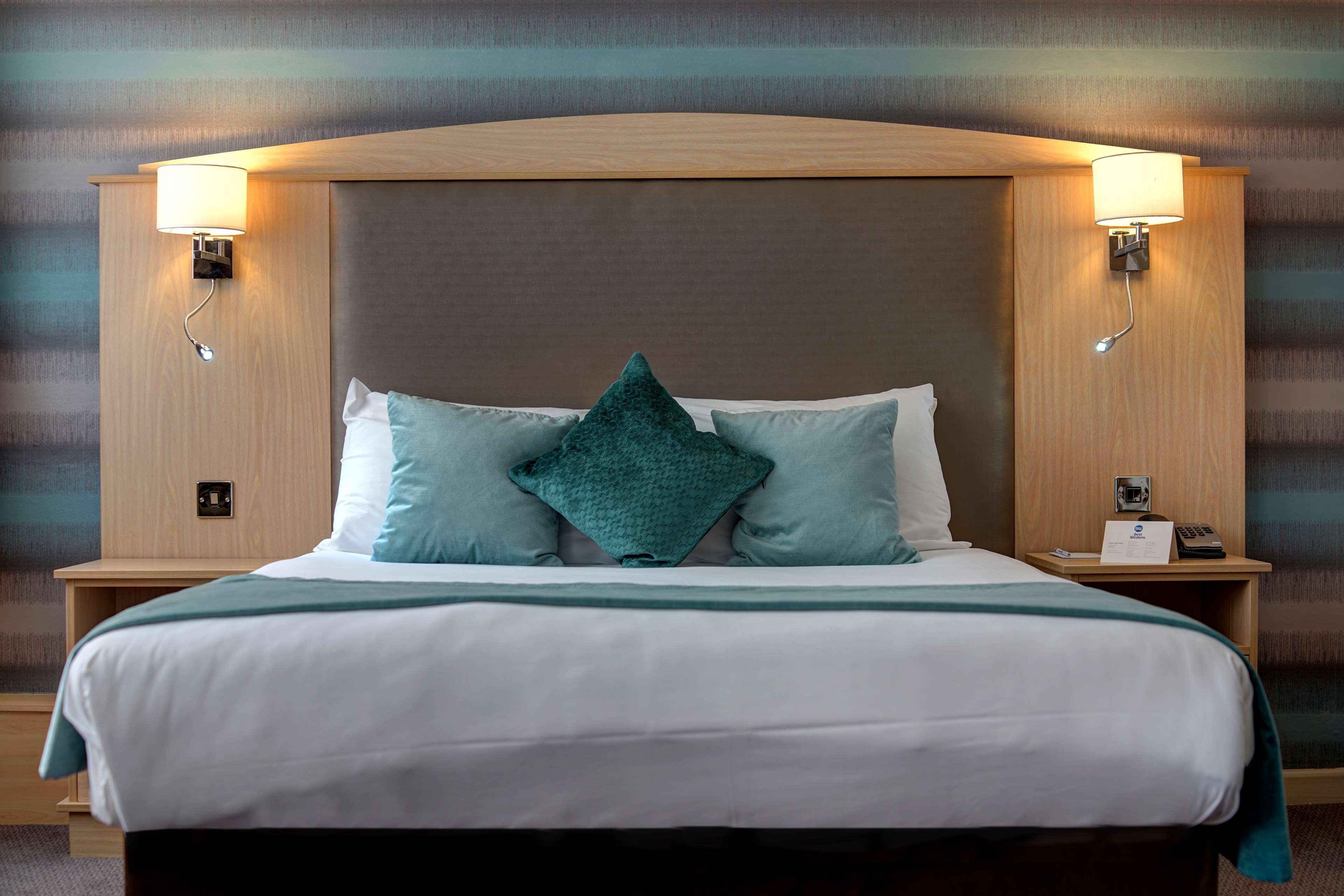 Cresta Court Hotel Altrincham Buitenkant foto
