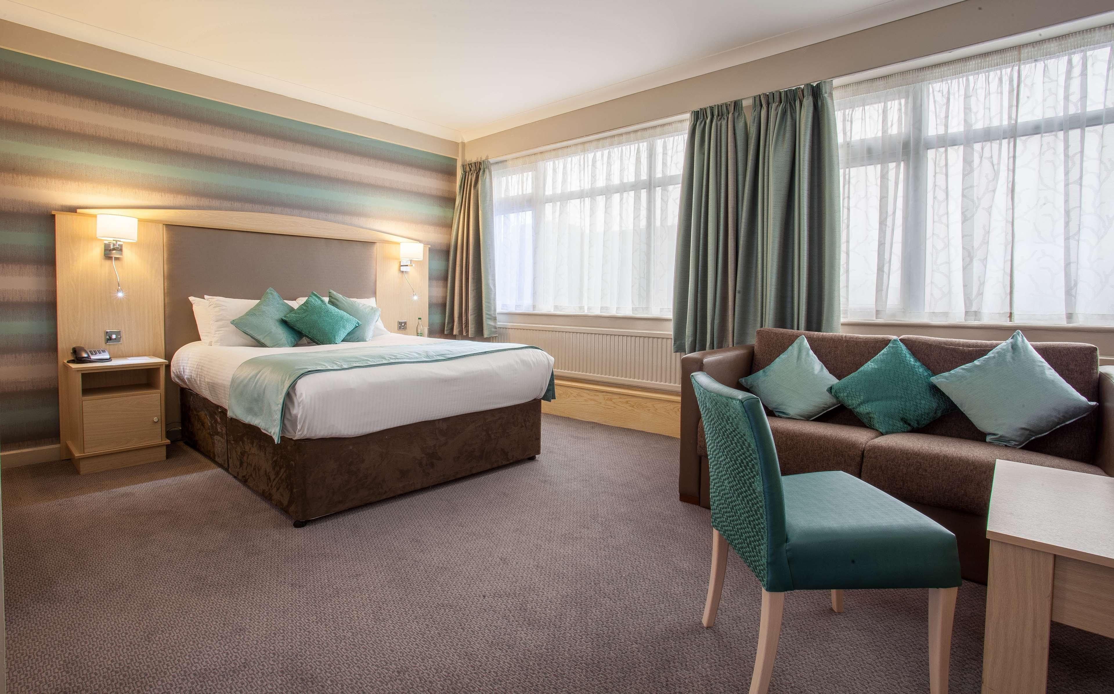 Cresta Court Hotel Altrincham Buitenkant foto