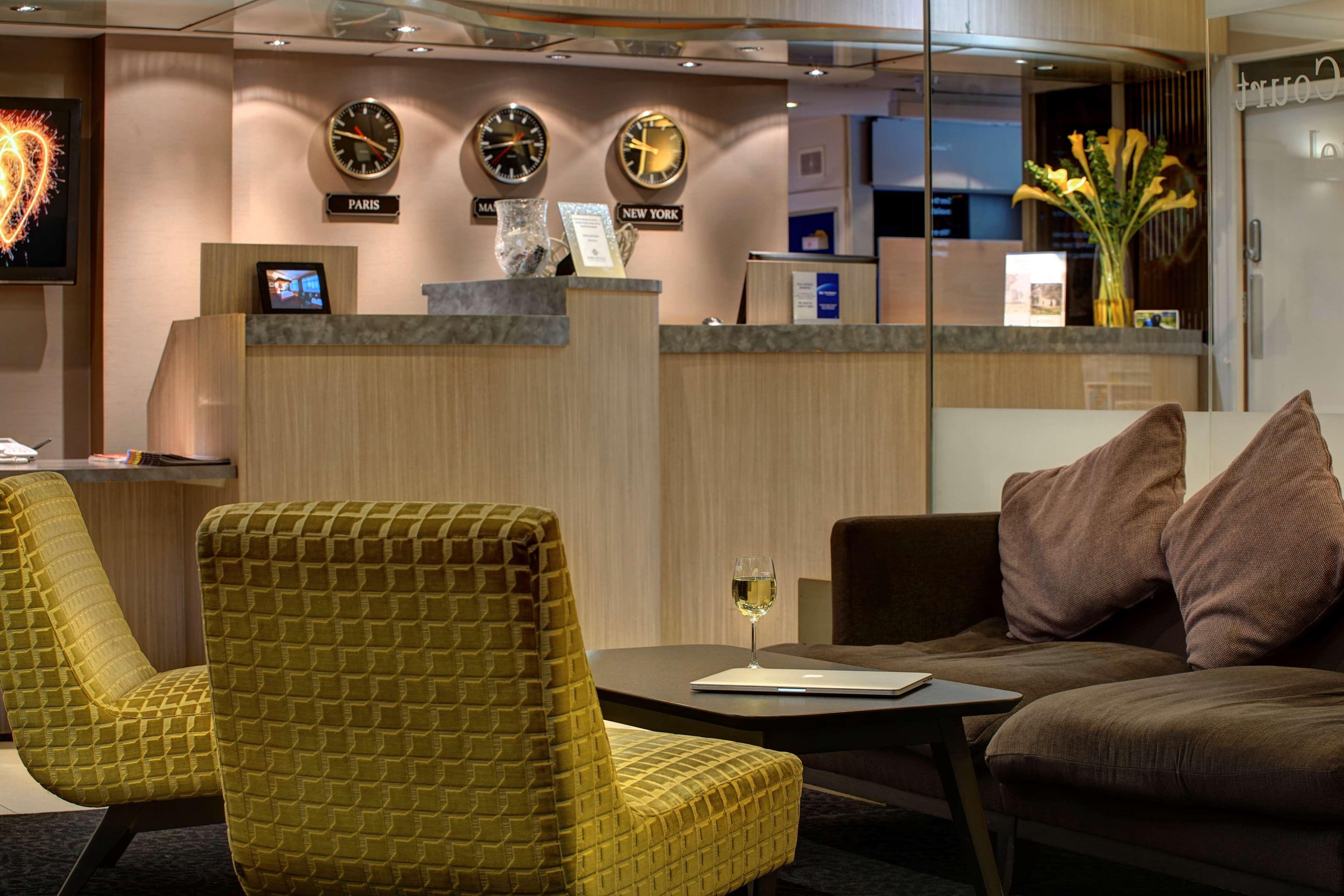 Cresta Court Hotel Altrincham Buitenkant foto